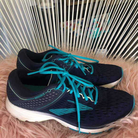 brooks ravenna 9 size 11